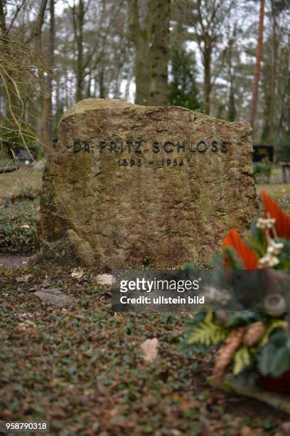 Grabmal, Fritz Schloss, Waldfriedhof, Potsdamer Chaussee Zehlendof, Berlin, Deutschland