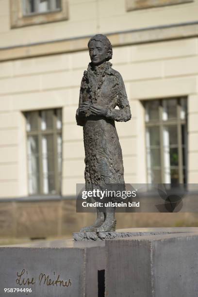 Denkmal Lise Meitner, Humboldt-Universitaet, Unter den Linden, Mitte, Berlin, Deutschland