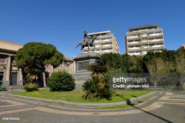 Reiterdenkmal, Vittorio Emanuele II, Piazza Roma, Catania, Sizilien, Italien