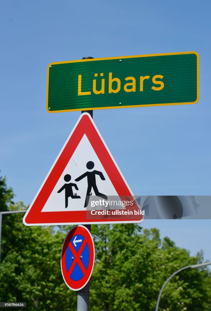 Strassenschild Luebars Reinickendorf Berlin Deutschland