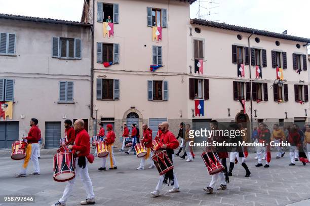 The ceraioli with their drums in the morning prior to the Corsa dei Ceri on May 15, 2018 in Gubbio, Italy. Gubbio's Race of the Candles festival...