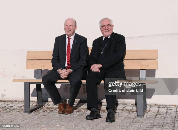 Eine Martinsbank fuer Bischof Dr. Gebhard Fuerst in Rottenburg-Wurmlingen / Dioezese Rottenburg - Stuttgart Generalsekretaer des Zentralkomitee der...