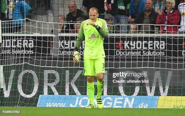 Fussball GER, 1. Bundesliga Saison 2016 2017, 3. Spieltag, Borussia Moenchengladbach - SV Werder Bremen 4:1, Torwart Jaroslav Drobny