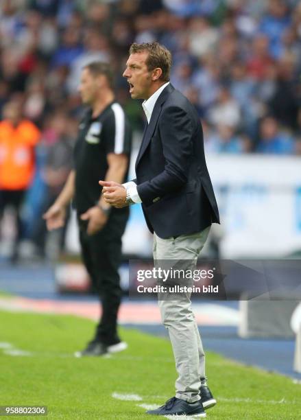 Fussball GER, 1. Bundesliga Saison 2016 2017, 3. Spieltag, Hertha BSC Berlin - FC Schalke 04, Trainer Markus Weinzierl