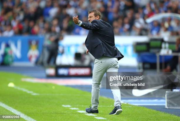 Fussball GER, 1. Bundesliga Saison 2016 2017, 3. Spieltag, Hertha BSC Berlin - FC Schalke 04 2:0, Trainer Markus Weinzierl