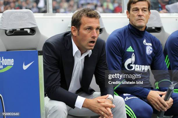 Fussball GER, 1. Bundesliga Saison 2016 2017, 3. Spieltag, Hertha BSC Berlin - FC Schalke 04 2:0, Trainer Markus Weinzierl , rechts Co Trainer...