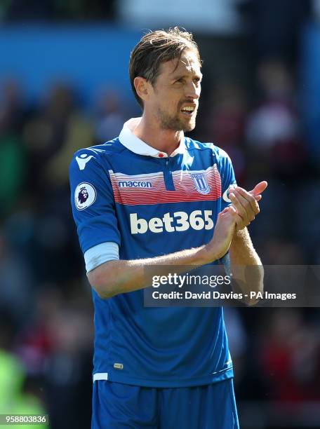 Stoke City's Peter Crouch applauds the fans at the end of the Premier League match at the Liberty Stadium, Swansea