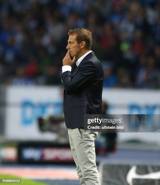 Fussball GER, 1. Bundesliga Saison 2016 2017, 3. Spieltag, Hertha BSC Berlin - FC Schalke 04, Trainer Markus Weinzierl