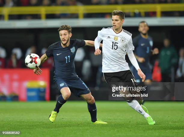 Fussball Laenderspiel 2017, Deutschland 0, Julian Weigl , re., gegen Adam Lallana