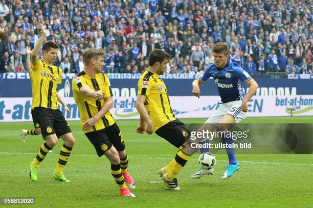 Fussball GER, 1. Bundesliga Saison 2016 2017, 26. Spieltag, FC Schalke 04 - Borussia Dortmund 1:1, v.re., Klaas-Jan Huntelaar, Klaas Jan Huntelaar ,...