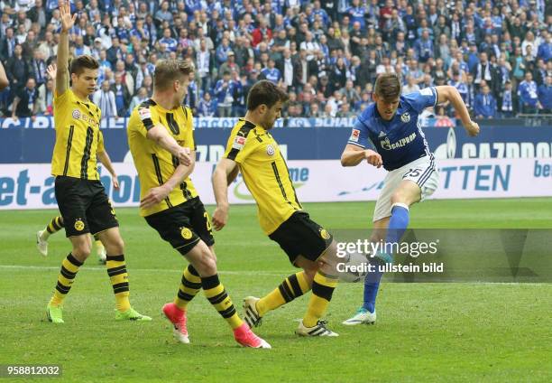 Fussball GER, 1. Bundesliga Saison 2016 2017, 26. Spieltag, FC Schalke 04 - Borussia Dortmund 1:1, v.re., Klaas-Jan Huntelaar, Klaas Jan Huntelaar ,...