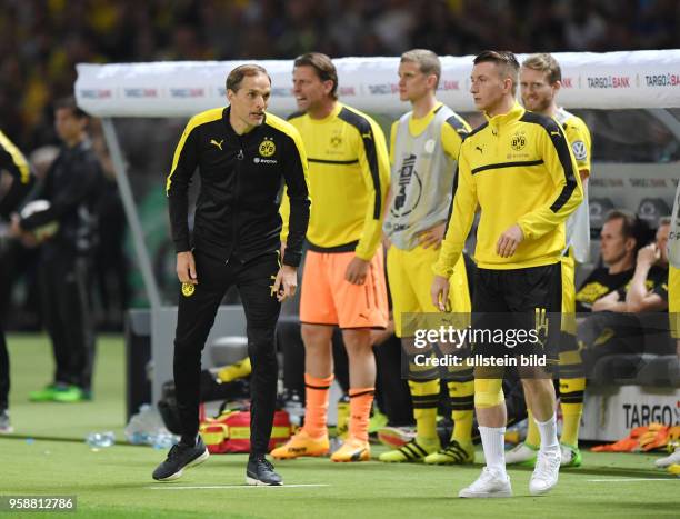 Fussball GER, DFB Pokal, Finale, Eintracht Frankfurt - Borussia Dortmund 1-2, v.li., Trainer Thomas Tuchel , Torwart Roman Weidenfeller , Sven Bender...