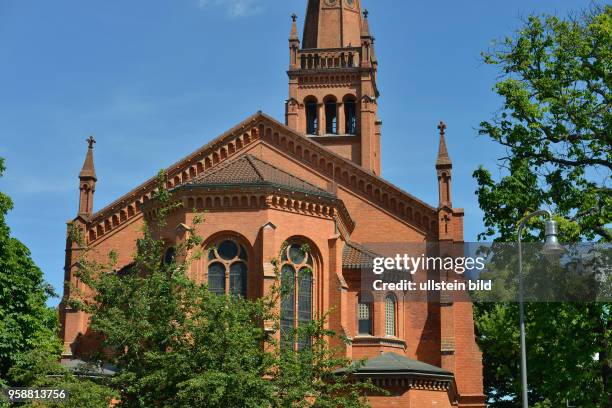 Zwoelf-Apostel-Kirche, Schoeneberg, Berlin, Deutschland