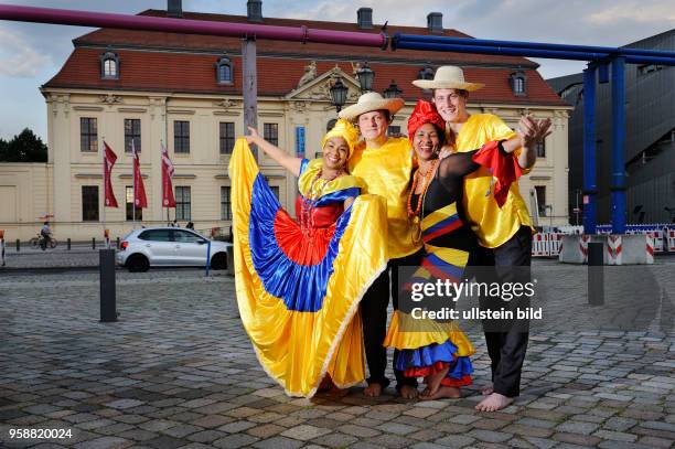 Germany/ Berlin/ Wolfener Straße 32-34/ Werkstatt von Karneval der Kulturen: Conrad, Larissa,