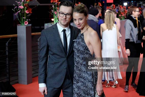 Regisseur Tobias Wiemann und Jytte Merle Böhrnsen anlässlich der Eröffnung der 67. Berlinale mit dem Film DJANGO