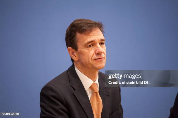Martin Sch fer Photos And Premium High Res Pictures Getty Images martin-sch-fer-photos-and-premium-high-res-pictures-getty-images