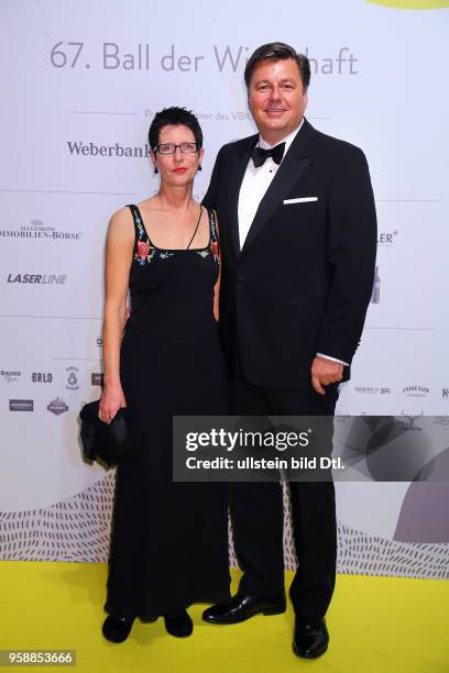 Senator fuer Inneres Andreas Geisel mit Frau Anke bei dem 67. Ball der Wirtschaft des VBKI im Hotel Intercontinental in Berlin