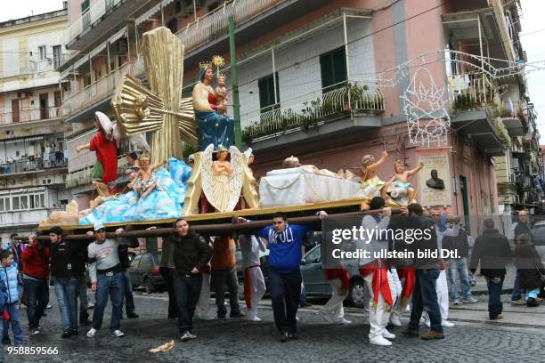 Italy - Neapel Napoli Naples: Easter procession