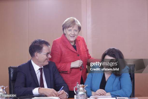 Gerd Müller, Bundesminister für wirtschaftliche Zusammenarbeit und Entwicklung, Angela Merkel, Bundeskanzlerin, Andrea Nahles, Bundesministerin für...