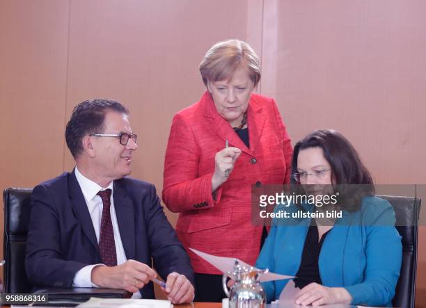 Gerd Müller, Bundesminister für wirtschaftliche Zusammenarbeit und Entwicklung, Angela Merkel, Bundeskanzlerin, Andrea Nahles, Bundesministerin für...