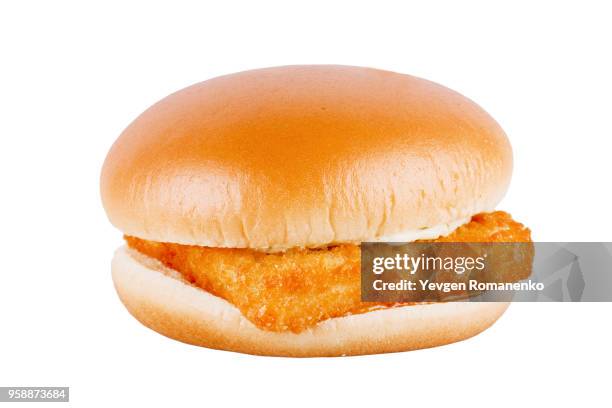 fishburger isolated on white background - peixe à milanesa imagens e fotografias de stock