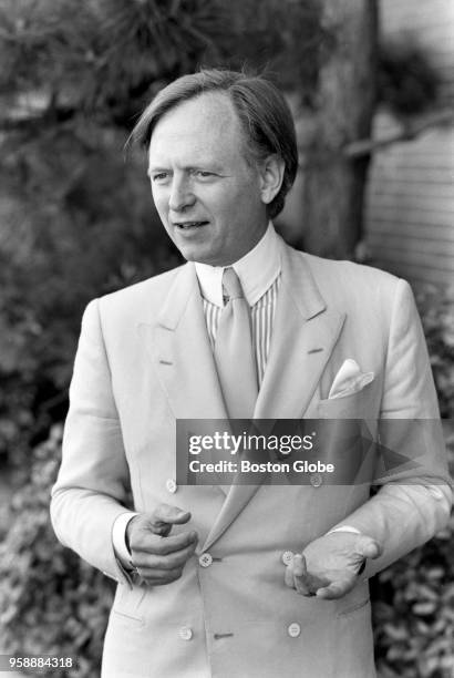 Author Tom Wolfe speaks during a visit to the offices of The Boston Globe in the Dorchester neighborhood of Boston on Oct. 10, 1980.