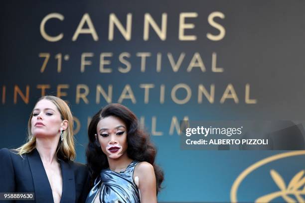 Dutch model Doutzen Kroes and Canadian model Winnie Harlow pose as they arrive on May 15, 2018 for the screening of the film "Solo : A Star Wars...