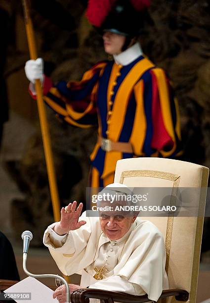 Pope Benedict XVI waves to faithfuls during his weekly general audience in Aula PaoloVI at the Vatican on January 20, 2010 . AFP PHOTO / ANDREAS...