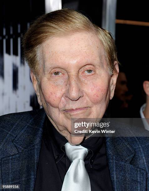 Viacom's Sumner Redstone arrives at the premiere of CBS Films' "Extraordinary Measures" at the Chinese Theater on January 19, 2010 in Los Angeles,...