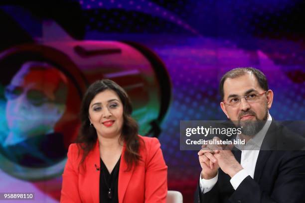 Mürvet Öztürk mit Haluk Yildiz in der ZDF-Talkshow maybrit illner am in Berlin Thema der Sendung: Erdogans langer Arm ? Türkische Spione in...