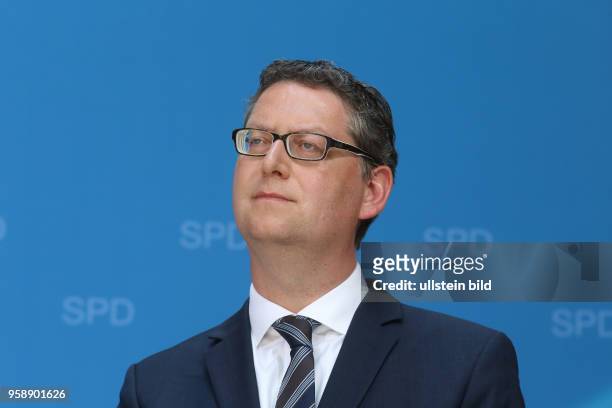 Thorsten Schäfer-Gümbel bei der Vorstellung des SPD-Steuerkonzepts zur Bundestagswahl 2017 anlässlich einer Pressekonferenz im Atrium des...