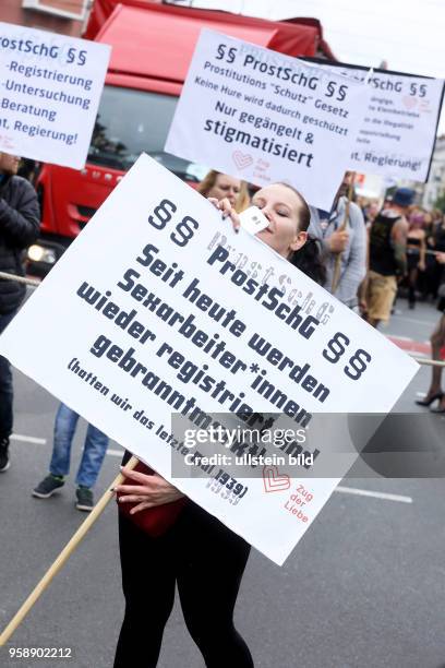 Zug der Liebe - Rave für mehr Mitgefühl und Nächstenliebe unter dem Motto: Presse- und Meinungsfreiheit am in Berlin. Berlin: Der Zug der Liebe...