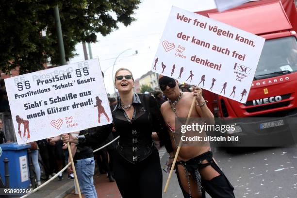 Zug der Liebe - Rave für mehr Mitgefühl und Nächstenliebe unter dem Motto: Presse- und Meinungsfreiheit am in Berlin. Berlin: Der Zug der Liebe...