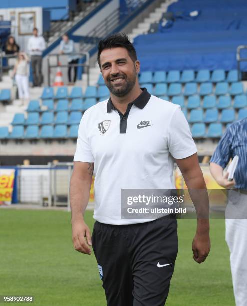 Www.team2sportphoto.de Fußball, GER, 2.BL, Offizieller Mannschaftsfoto und Portraittermin 2017/2018, VfL Bochum, Bochums neuer Trainer Ismail Atalan