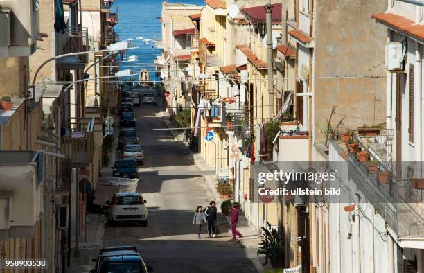 Italien, Sizilien, Trappeto, , Strasse in Trappeto, 50 km westlich von Palermo