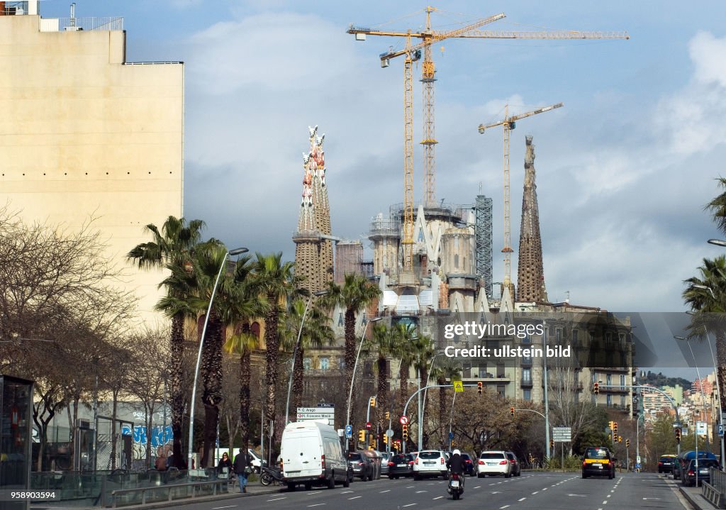 Spanien, Barcelona, 25.03.2017, Blick auf die  Sagrada Familia Basilika von Antoni Gaudí