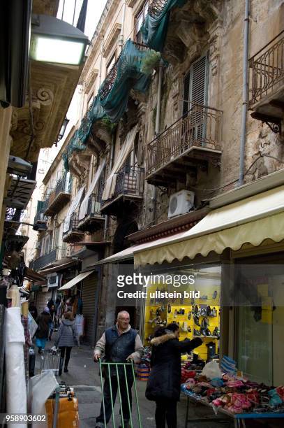 Italien, Sizilien, Palermo, , Via Pal. S. Agostino, bekannte Strasse in der winkligen Altstadt