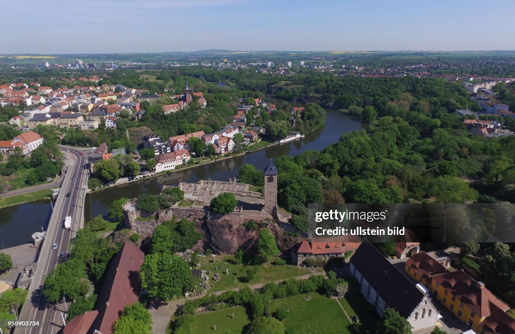 Halle Saale / Burg Giebichenstein  Saaletal Kröllwitz Sachsen Anhalt 
Luftaufnahme Drohnenaufnahme Drohnenbild Drohnenaufnahme
Stadtansicht    Ansicht Luftbild
Sachsen Anhalt