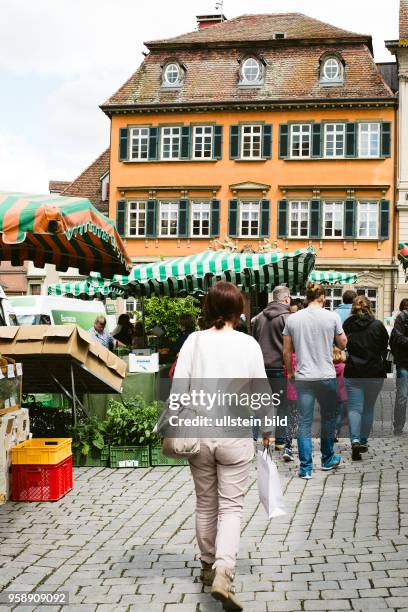 Schwäbisch Hall ist eine Stadt im Nordosten Baden-Württembergs mit ca. 39000 Einwohnern. Die Altstadt überstand den 2. Weltkrieg fast unbeschadet. -...