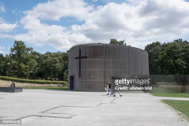 Kapelle der Versöhnung an der Gedenkstätte Berliner mauer am ehemaligen Mauerstreifen in Bernauer Strasse in Berlin