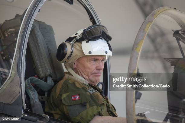 Chief of Staff for the Norwegian Army Major General Odin Johannessen inside of an AV-8B Harrier, April 30, 2018. Image courtesy Lance Cpl. Ethan...