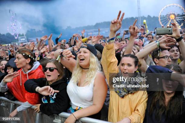 Publikum und Gelaende beim Hurricane Festival 2017: Rock- und Alternative Open Air Festival in Scheessel auf dem Eichenring vom 23. - .