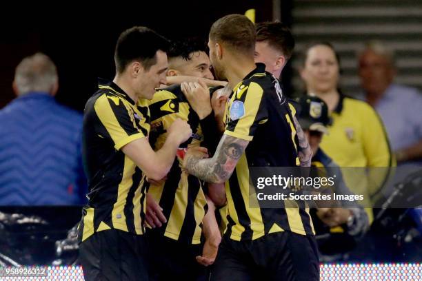 Guram Kashia of Vitesse celebrates 3-2 with Vyacheslav Karavaev of Vitesse, Navarone Foor of Vitesse, Luc Castaignos of Vitesse, Tim Matavz of...