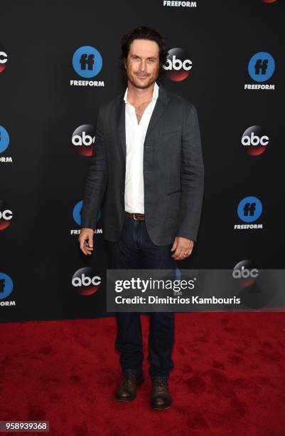 Actor Oliver Hudson attends during 2018 Disney, ABC, Freeform Upfront at Tavern On The Green on May 15, 2018 in New York City.