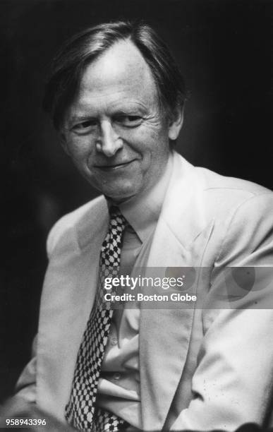 Author Tom Wolfe attends a convention of the International Council of Shopping Centers at the Sheraton Boston Hotel on Sep. 26, 1989.