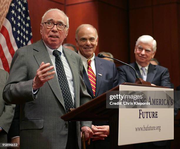 Felix Rothyn Rohatyn Associates Llc Photos and Premium High Res Pictures - Getty Images