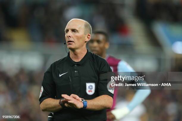 Match referee Mike Dean during the Sky Bet Championship Play Off Semi Final:Second Leg match between Aston Villa and Middlesbrough at Villa Park on...