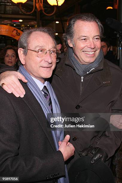 Bertrand Delanoe and Michel Leeb attend the 'Pieces Jaunes' 21st edition train exhibition launch at Gare du Nord on January 20, 2010 in Paris, France.