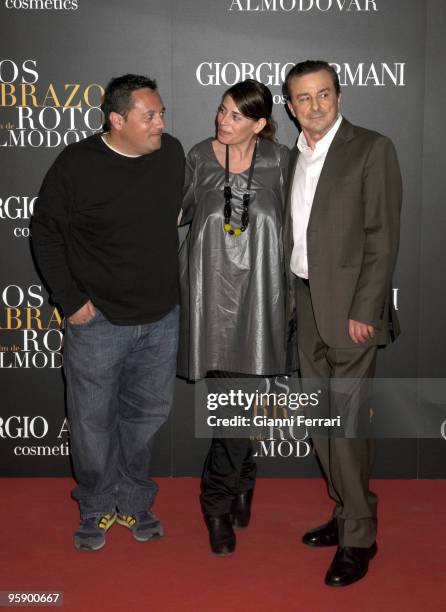 Madrid - Cine Cinesa Producciones - Spain - Premiere of the movie "Los abrazos rotos" - - Pepon Nieto, Neus Sanz and Juan Diego of "Los hombres de...