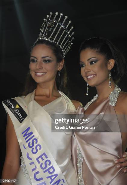 Cancun - Mexico - Election of Miss Spain 2009 - Estíbaliz Rodriguez, Miss Espana 2009, and Patricia Rodríguez, Miss Spain 2008